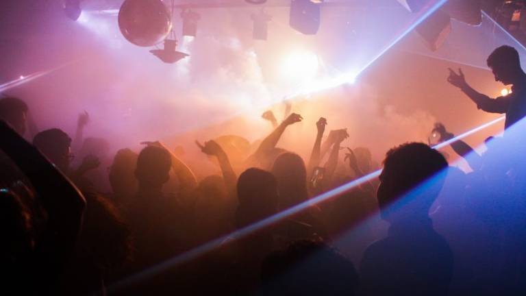 Ravenna, cena e disco in malattia A processo il medico dei certificati Ravenna, cena e disco in malattia A processo il medico dei certificati