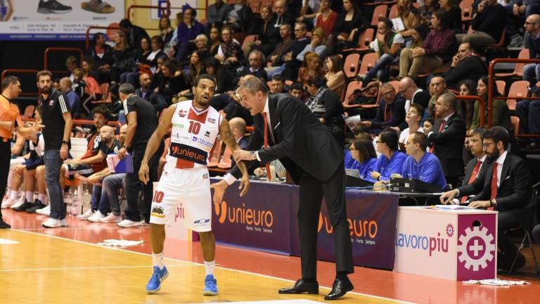 Basket A2, colpo Ravenna a Piacenza Forlì vince col brivido Basket A2, colpo Ravenna a Piacenza Forlì vince col brivido