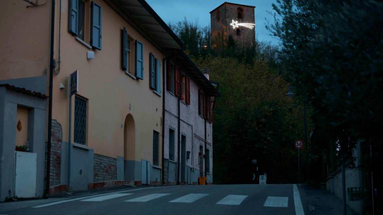 Cesena: una stella cometa sulla Torre di Roversano Cesena: una stella cometa sulla Torre di Roversano