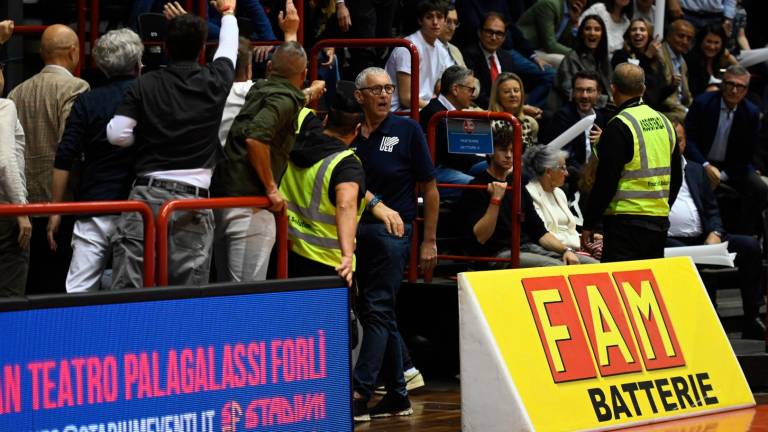 L’espulsione di Stefano Pillastrini L’espulsione di Stefano Pillastrini