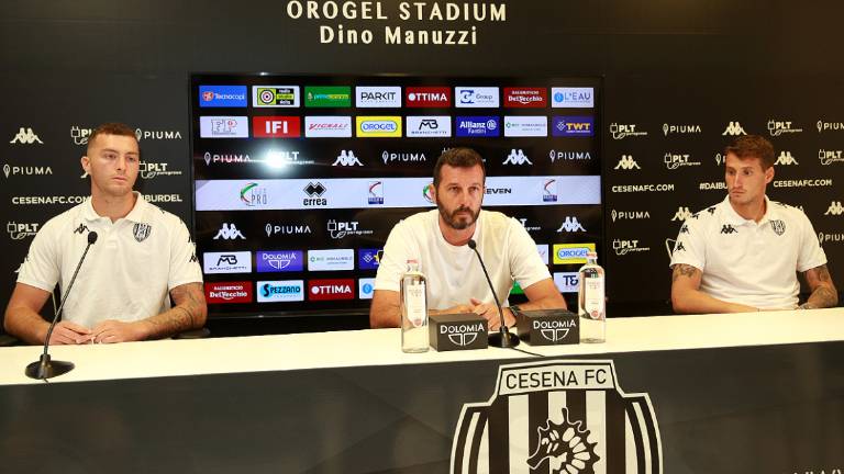 Calcio C, il Cesena ha presentato i suoi due portieri: Stefano Minelli e Luca Lewis Calcio C, il Cesena ha presentato i suoi due portieri: Stefano Minelli e Luca Lewis