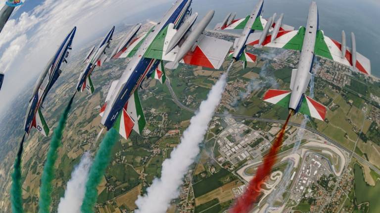MotoGp, le Frecce Tricolori per la domenica di Valentino Rossi a Misano MotoGp, le Frecce Tricolori per la domenica di Valentino Rossi a Misano