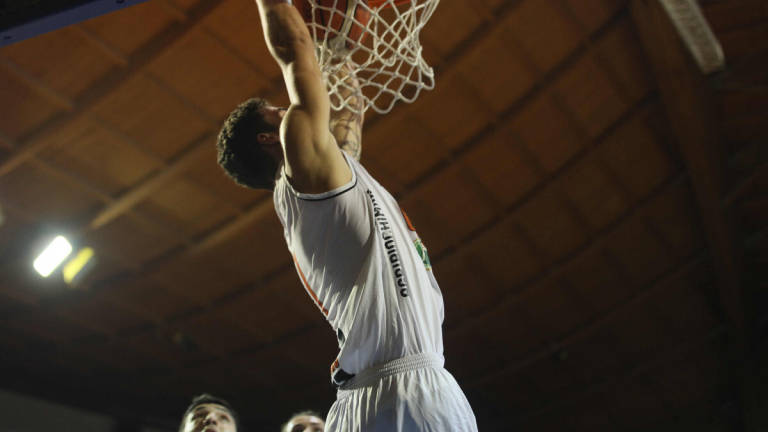 Basket B, Papa rimane all'Amadori Cesena Basket B, Papa rimane all'Amadori Cesena