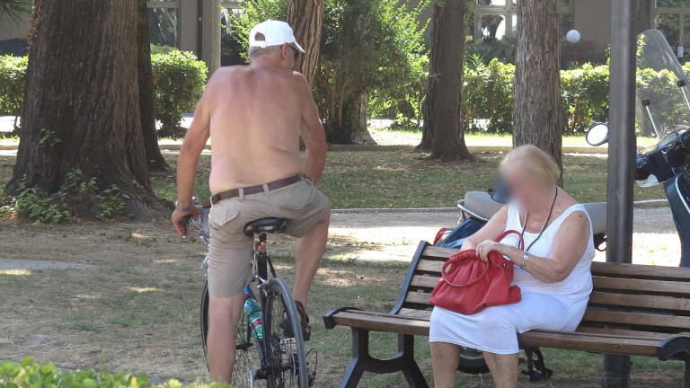 Cesena, caldo asfissiante: ecco i servizi e i consigli per evitare guai e trovare sollievo Cesena, caldo asfissiante: ecco i servizi e i consigli per evitare guai e trovare sollievo