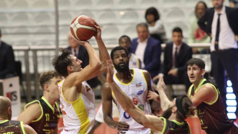 Basket A2, l'OraSì torna al De Andre: biglietti a 10 euro per le prime due gare di gennaio Basket A2, l'OraSì torna al De Andre: biglietti a 10 euro per le prime due gare di gennaio