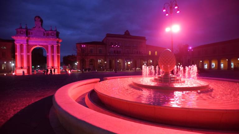 Santarcangelo si è tinta di rosa aspettando il Giro d'Italia Santarcangelo si è tinta di rosa aspettando il Giro d'Italia