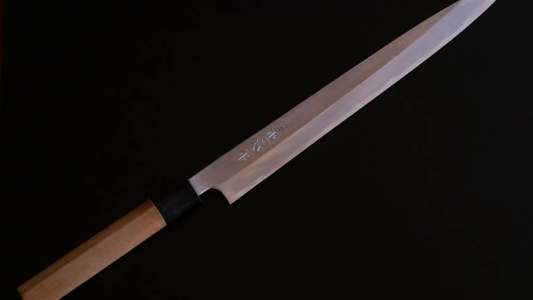 Coriano, prima lo investe con l'auto e poi lo trafigge con un coltello da cucina Coriano, prima lo investe con l'auto e poi lo trafigge con un coltello da cucina