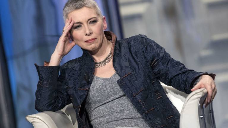 San Marino, 4 milioni di euro e 3 Ferrari sequestrate all'ex presidente della Camera Irene Pivetti San Marino, 4 milioni di euro e 3 Ferrari sequestrate all'ex presidente della Camera Irene Pivetti