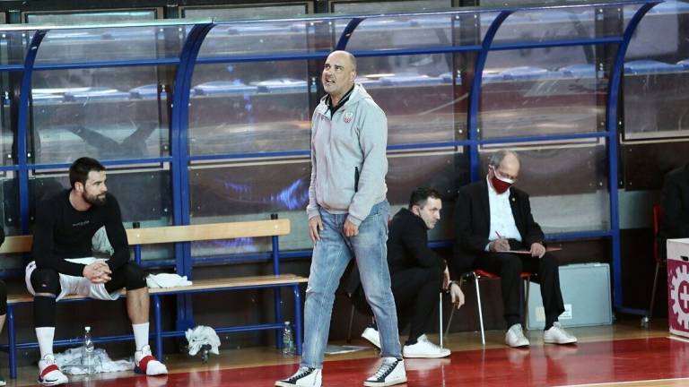 Basket B, l'Andrea Costa dovrà giocarsi la salvezza ai play-out Basket B, l'Andrea Costa dovrà giocarsi la salvezza ai play-out