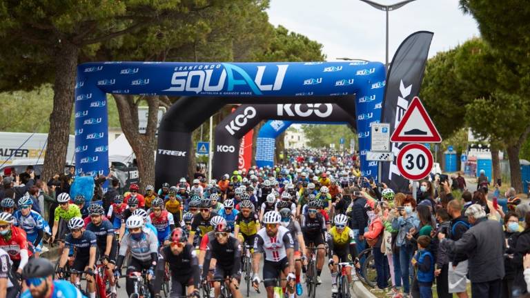 Ciclismo, 3mila iscritti alla Granfondo degli Squali a Cattolica Ciclismo, 3mila iscritti alla Granfondo degli Squali a Cattolica