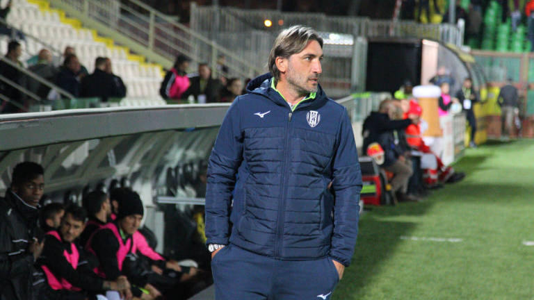 Calcio, Cesena: la sagra degli errori finisce 3-3 Calcio, Cesena: la sagra degli errori finisce 3-3