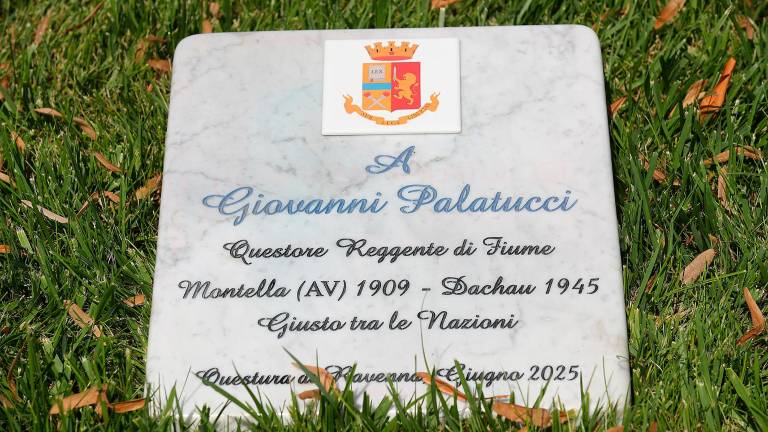 Ravenna, la nuova rotonda dedicata a Palatucci Ravenna, la nuova rotonda dedicata a Palatucci