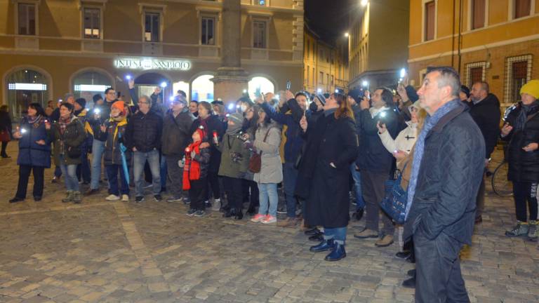 Ravenna, un centinaio di persone alla camminata per la luce - Gallery Ravenna, un centinaio di persone alla camminata per la luce - Gallery