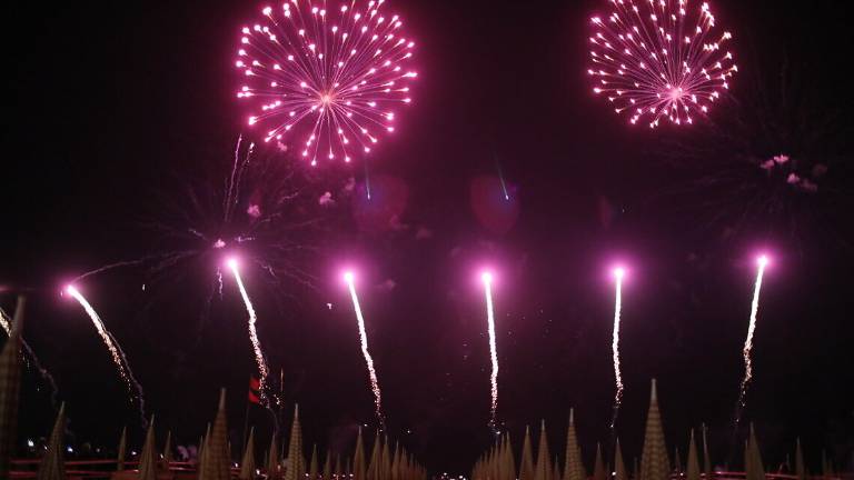 Cesenatico, festa di Garibaldi: fuochi posticipati alle 23 di domenica per vento forte e mare mosso Cesenatico, festa di Garibaldi: fuochi posticipati alle 23 di domenica per vento forte e mare mosso