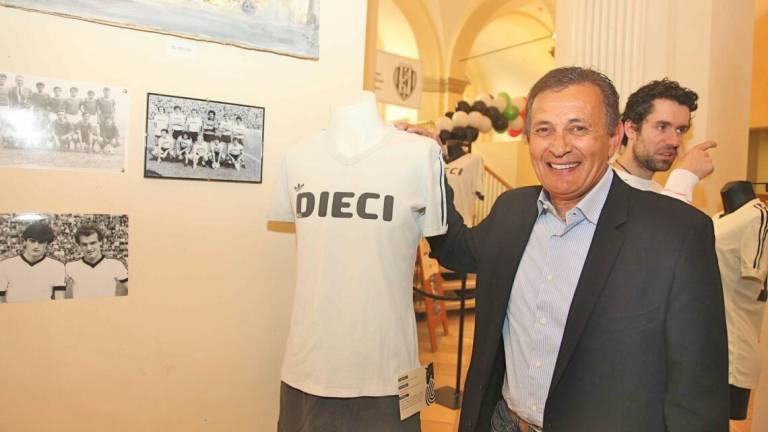 Calcio, Cesena All Time: il numero 2 è Giampiero Ceccarelli Calcio, Cesena All Time: il numero 2 è Giampiero Ceccarelli