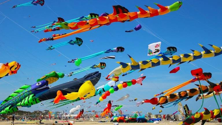 Cervia, il 25 settembre torna il festival degli aquiloni Cervia, il 25 settembre torna il festival degli aquiloni