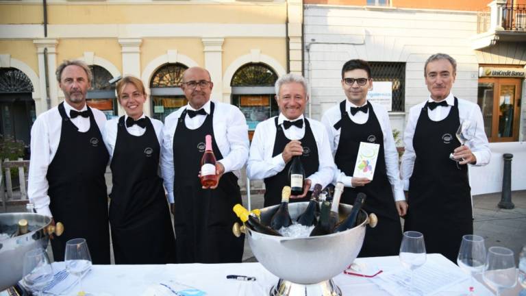Un grande vino contro la violenza sulle donne: a Cervia un'asta speciale dei sommelier della Romagna Un grande vino contro la violenza sulle donne: a Cervia un'asta speciale dei sommelier della Romagna