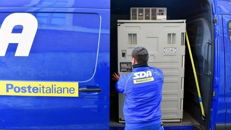Covid Emilia-Romagna: 653mila vaccini da Poste Italiane nel 2021 al magazzino di Cesena Covid Emilia-Romagna: 653mila vaccini da Poste Italiane nel 2021 al magazzino di Cesena