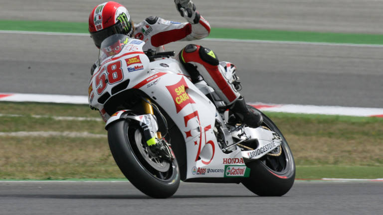MotoGp, dieci anni fa ci lasciava Marco Simoncelli: le immagini della sua carriera - Gallery MotoGp, dieci anni fa ci lasciava Marco Simoncelli: le immagini della sua carriera - Gallery