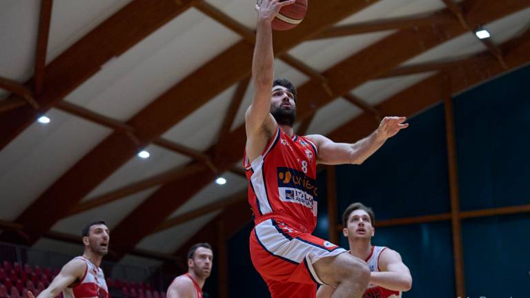 Basket A2 play-off, l'Unieuro si porta sul 2-0 Basket A2 play-off, l'Unieuro si porta sul 2-0