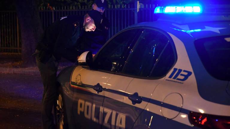Rimini. Incappucciati, tagliano la strada a 4 ragazzi e li rapinano: arrestati un faentino e un venezuelano Rimini. Incappucciati, tagliano la strada a 4 ragazzi e li rapinano: arrestati un faentino e un venezuelano