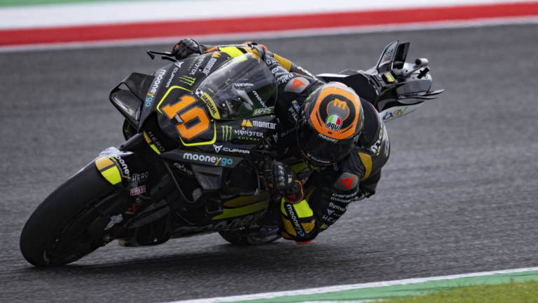 MotoGp: la Sprint Race a Bagnaia davanti a Bezzecchi, Bastianini è nono MotoGp: la Sprint Race a Bagnaia davanti a Bezzecchi, Bastianini è nono