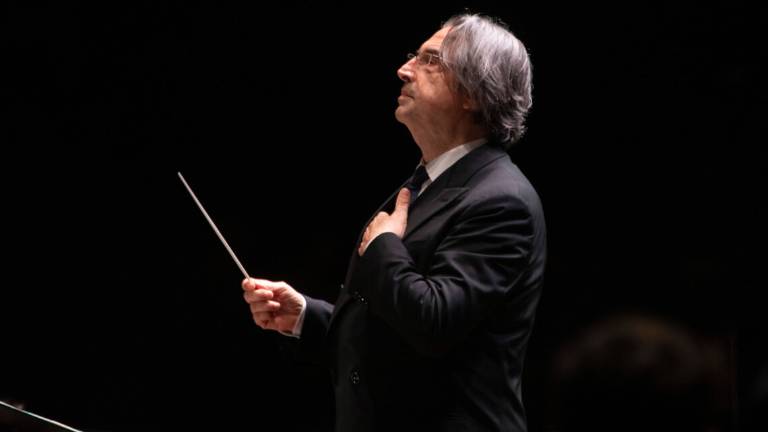 Muti su Sanremo: teatri chiusi, quindi anche l'Ariston Muti su Sanremo: teatri chiusi, quindi anche l'Ariston