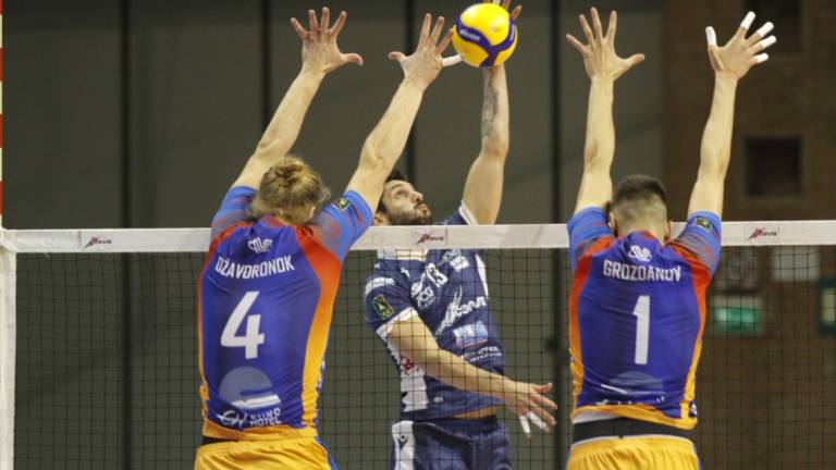 Volley Superlega, la Consar si arrende al Monza (1-3) Volley Superlega, la Consar si arrende al Monza (1-3)