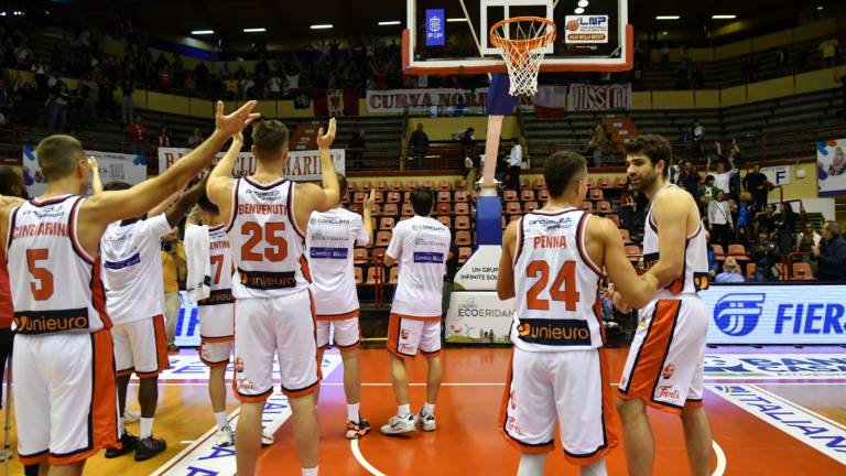 Basket A2, Unieuro buona la prima, ko per Rimini e Ravenna Basket A2, Unieuro buona la prima, ko per Rimini e Ravenna