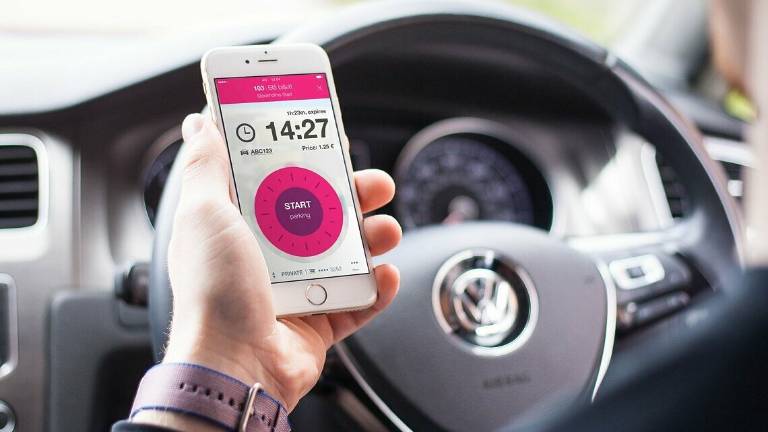 Cesena, contro l'incubo delle monetine ecco l'app Easy Park per il parcheggio Cesena, contro l'incubo delle monetine ecco l'app Easy Park per il parcheggio