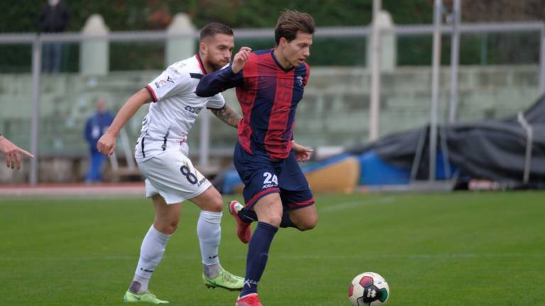 Calcio C, Cesena: piace lo svincolato Torrasi a centrocampo Calcio C, Cesena: piace lo svincolato Torrasi a centrocampo