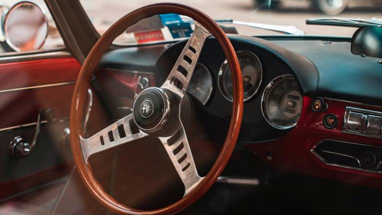 L’auto era una Alfa Romeo Giulietta (Archivio) L’auto era una Alfa Romeo Giulietta (Archivio)