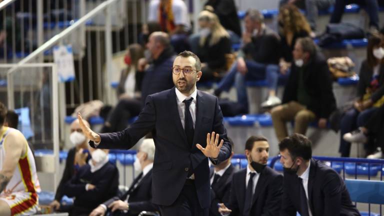 Basket A2, Ravenna riparte da Lotesoriere, il vice Zambelli si sposta a Rimini Basket A2, Ravenna riparte da Lotesoriere, il vice Zambelli si sposta a Rimini