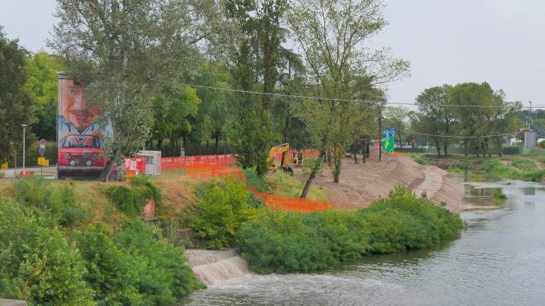 Imola, il Lungofiume cambia volto saranno sbancati 190mila metri cubi di terra GALLERY FOTO MMPH Imola, il Lungofiume cambia volto saranno sbancati 190mila metri cubi di terra GALLERY FOTO MMPH