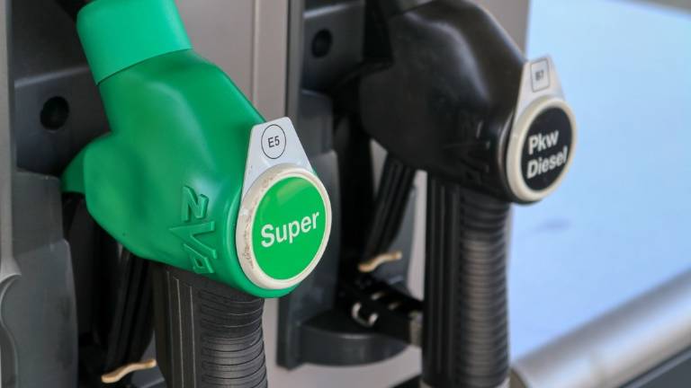 Rimini, ruba il gasolio dai camion nella notte: 43enne arrestato Rimini, ruba il gasolio dai camion nella notte: 43enne arrestato