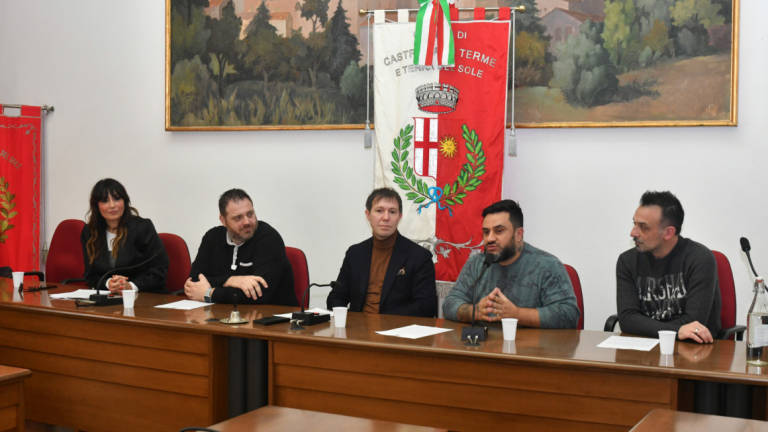 Torna il Festival di Castrocaro, sarà prodotto da Carlo Avarello con la sua Isola degli Artisti Torna il Festival di Castrocaro, sarà prodotto da Carlo Avarello con la sua Isola degli Artisti