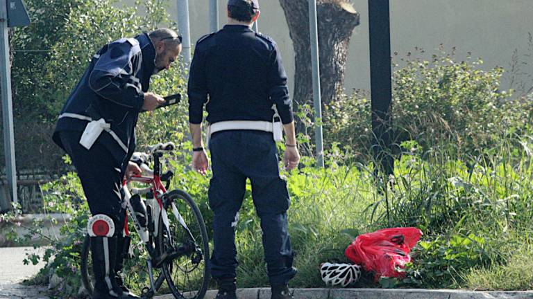 Incidente tra un'auto e una bici a Savio, ferito 54enne Incidente tra un'auto e una bici a Savio, ferito 54enne