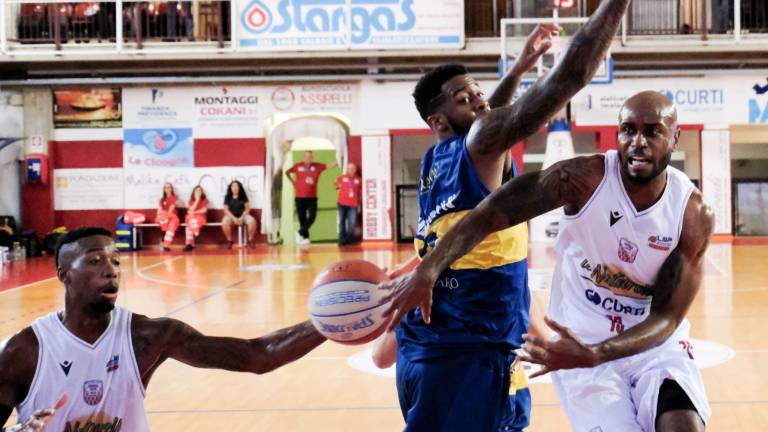 Basket, la Naturelle supera in scioltezza Roseto (84-62) - VIDEO Basket, la Naturelle supera in scioltezza Roseto (84-62) - VIDEO