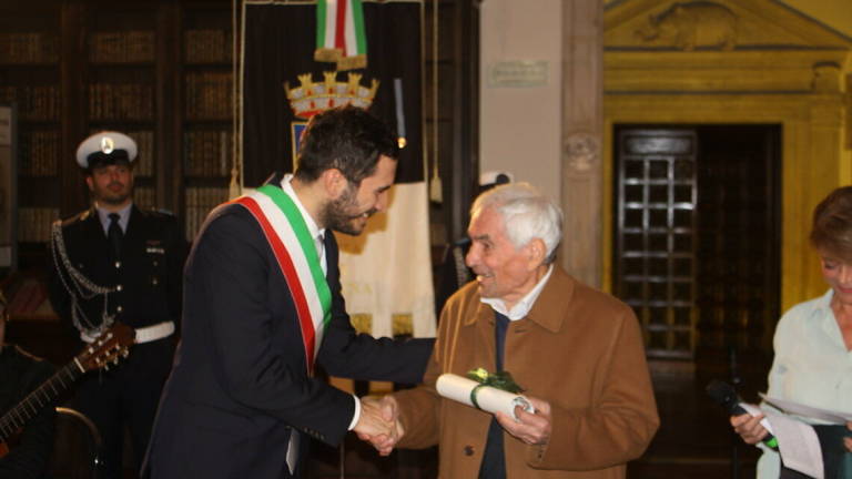 Cesena celebra i 90 anni dell'artista Osvaldo Piraccini Cesena celebra i 90 anni dell'artista Osvaldo Piraccini