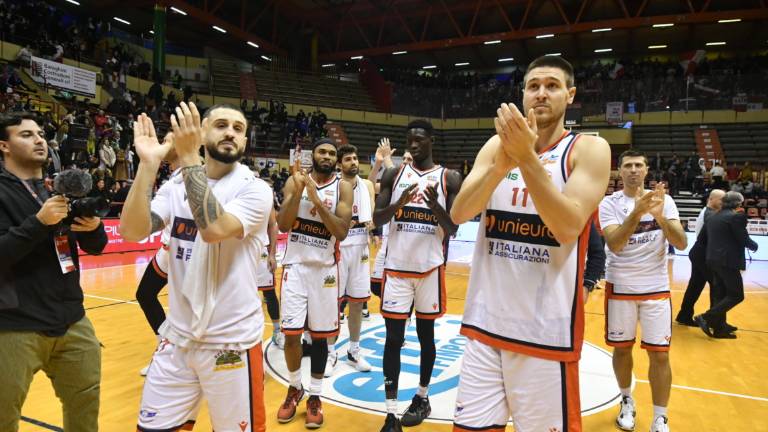Basket A2: dominio Unieuro nel derby (87-65), l'OraSì stravince con Chieti (80-60) Basket A2: dominio Unieuro nel derby (87-65), l'OraSì stravince con Chieti (80-60)