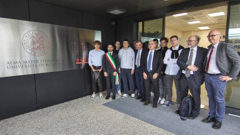 Lugo, inaugurato il nuovo corso in Meccatronica VIDEO Lugo, inaugurato il nuovo corso in Meccatronica VIDEO