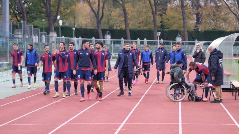 Calcio C, focolaio Covid nell'Imolese: 8 positivi. A Lucca si gioca l'11 gennaio Calcio C, focolaio Covid nell'Imolese: 8 positivi. A Lucca si gioca l'11 gennaio