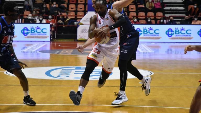 Basket A2, Unieuro: i biglietti per gara 3 dei play-off contro Torino Basket A2, Unieuro: i biglietti per gara 3 dei play-off contro Torino