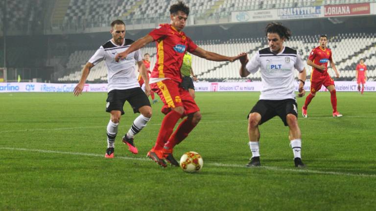 Calcio C, Ravenna-Cesena si recupera mercoledì 7 aprile Calcio C, Ravenna-Cesena si recupera mercoledì 7 aprile