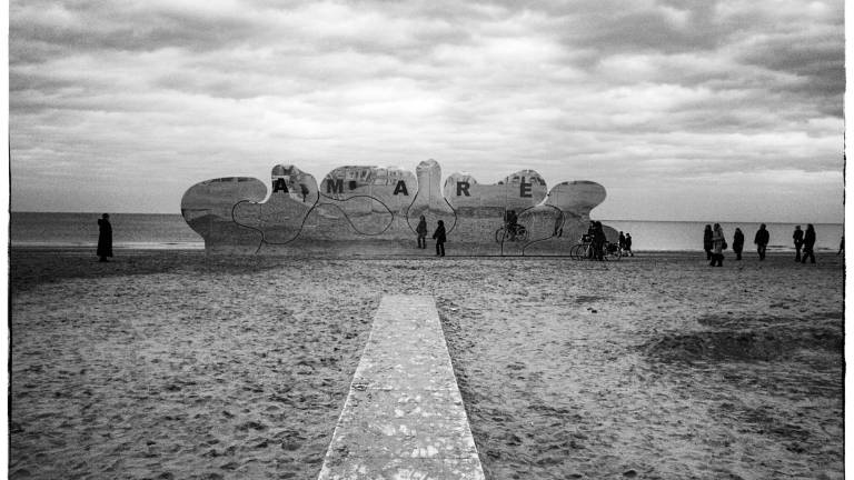 Luci, foto e parole sulla grande duna: ecco “L’altra stagione” di Rimini Luci, foto e parole sulla grande duna: ecco “L’altra stagione” di Rimini
