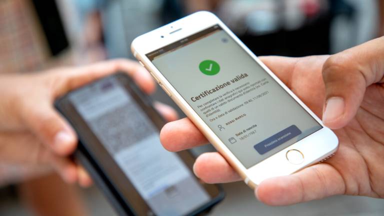 Green Pass. La Fipe Emilia-Romagna: stop ai controlli a carico dei gestori Green Pass. La Fipe Emilia-Romagna: stop ai controlli a carico dei gestori