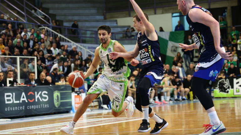 Basket B, i Blacks si tengono stretto anche Sebastian Vico Basket B, i Blacks si tengono stretto anche Sebastian Vico