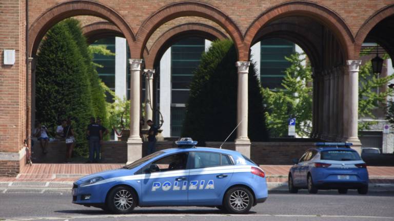 Forlì, danneggia porte in centro: arrestato Forlì, danneggia porte in centro: arrestato