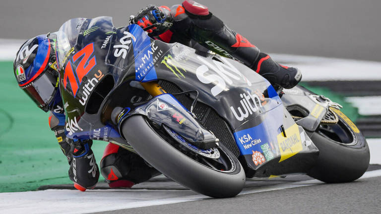 Moto2: Gardner respinge l'assalto finale di un ottimo Bezzecchi Moto2: Gardner respinge l'assalto finale di un ottimo Bezzecchi