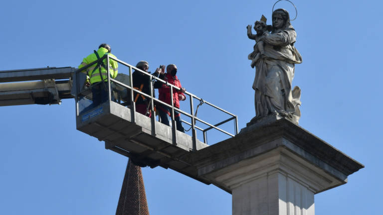 Forlì, da mercoledì sosta parzialmente vietata in Piazza Duomo Forlì, da mercoledì sosta parzialmente vietata in Piazza Duomo